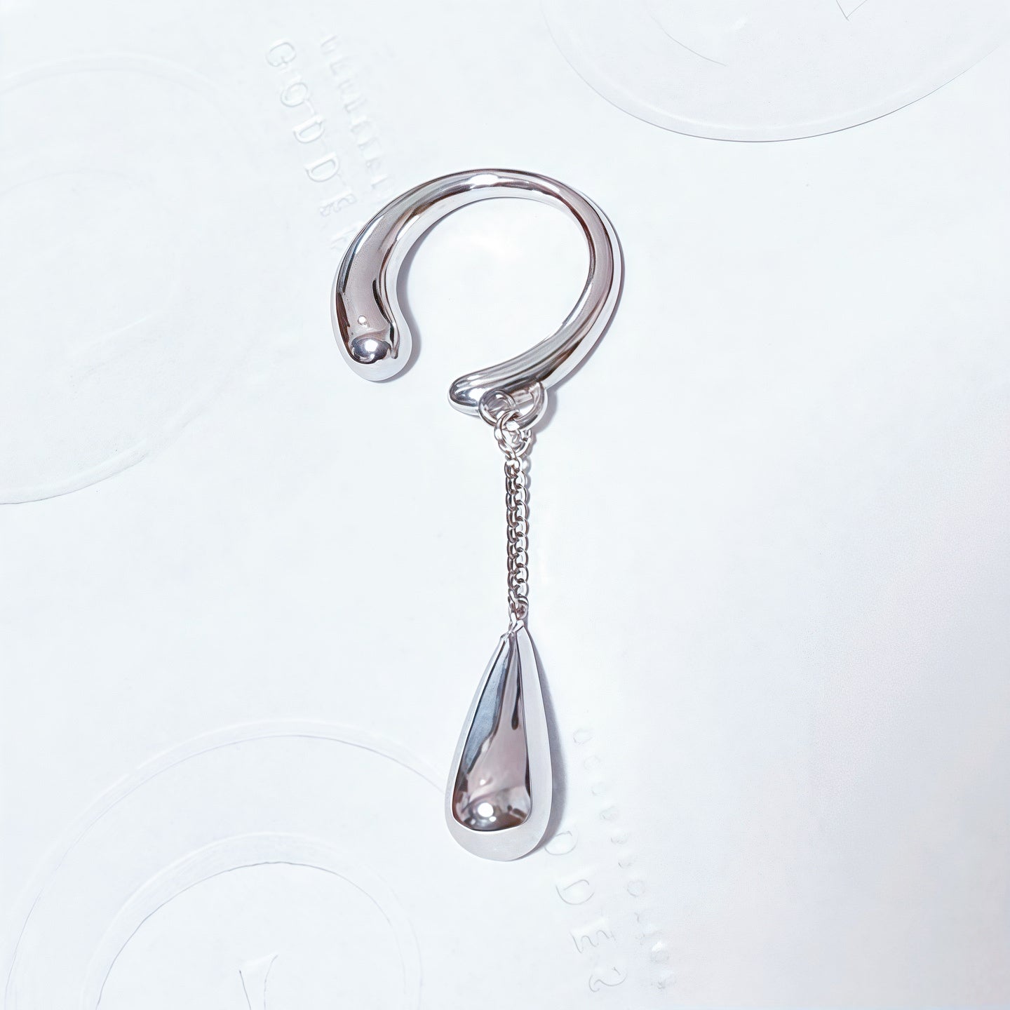 Teardrop Pendant Ear Cuff
