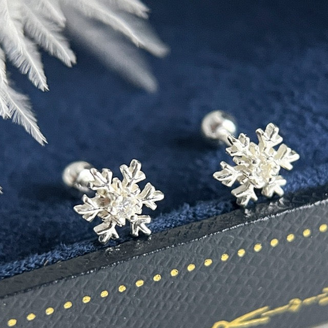 【999 Sterling Silver】 Snowflake Screw Back Stud Earrings