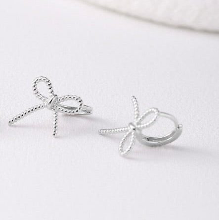 Openwork Bow Earrings