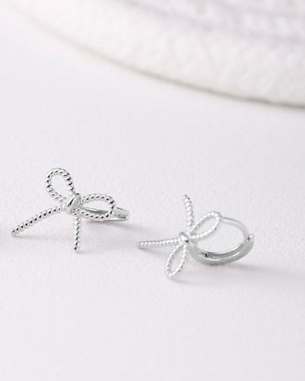 Openwork Bow Earrings