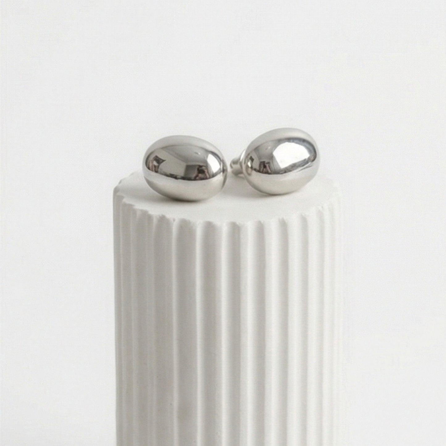 Bean-shaped Earrings