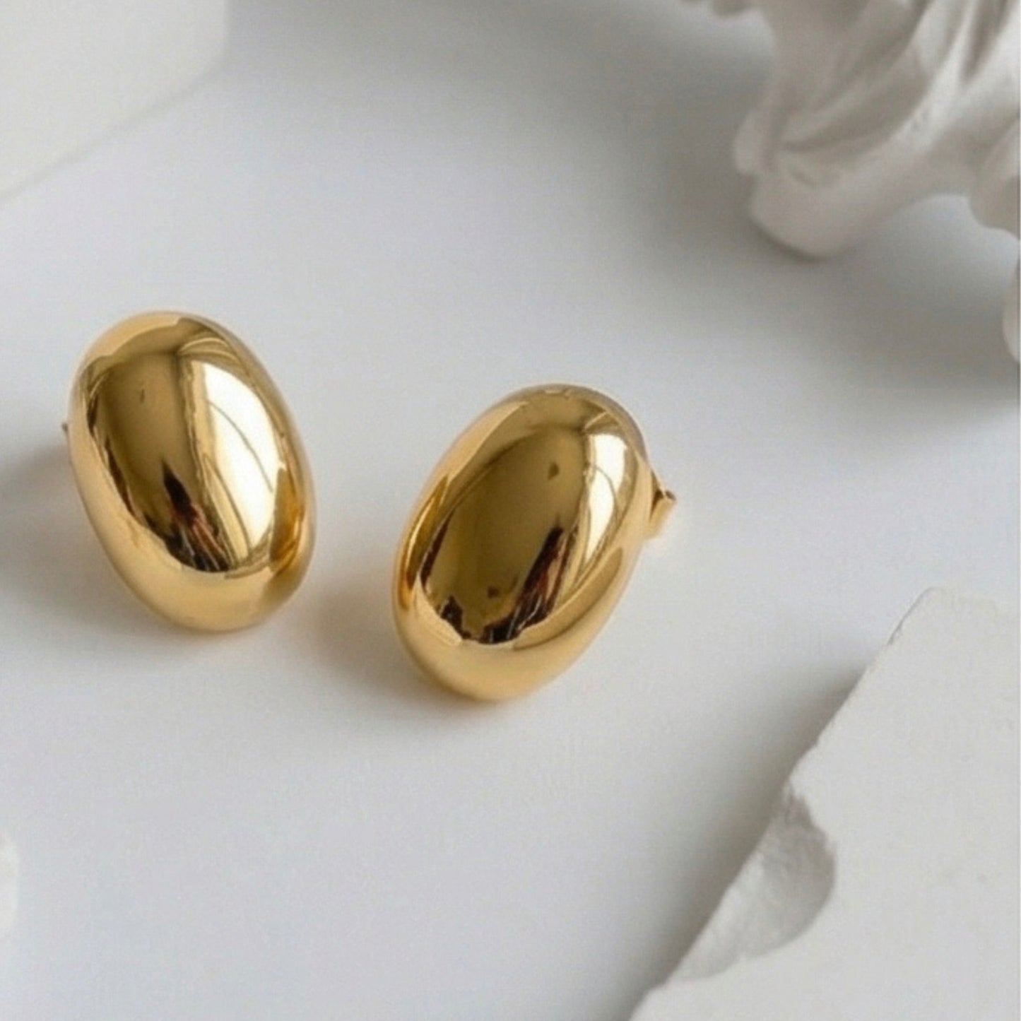 Bean-shaped Earrings