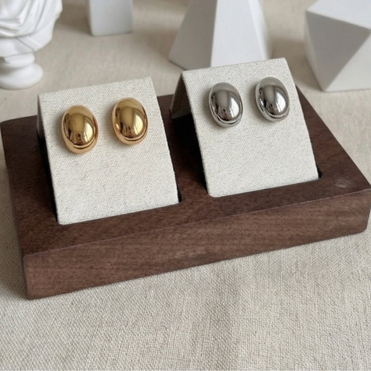 Bean-shaped Earrings