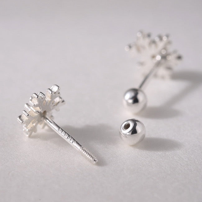 【999 Sterling Silver】 Snowflake Screw Back Stud Earrings