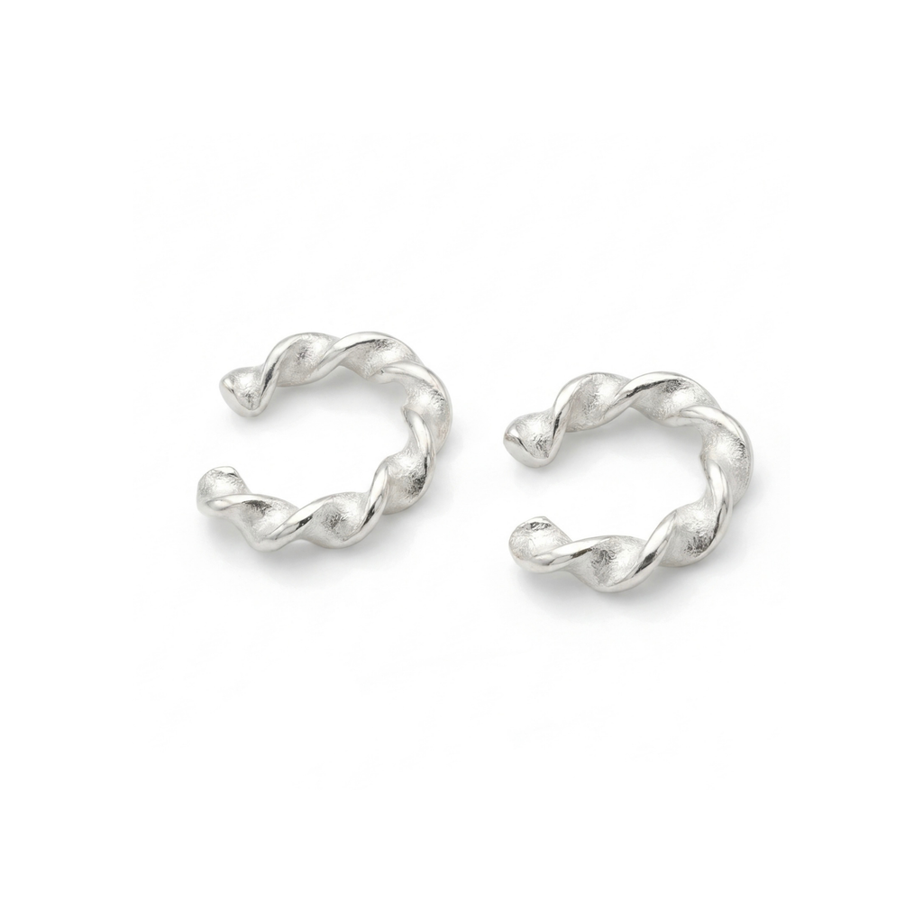 Wave Pattern Ear Cuff