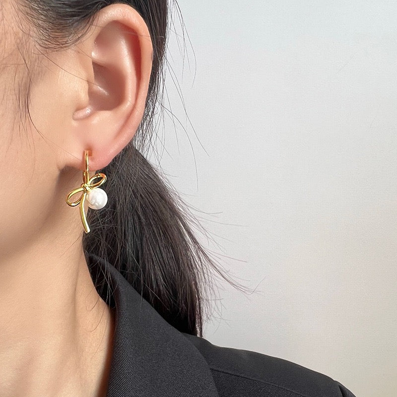 Pearl Knot Clip-on Earrings