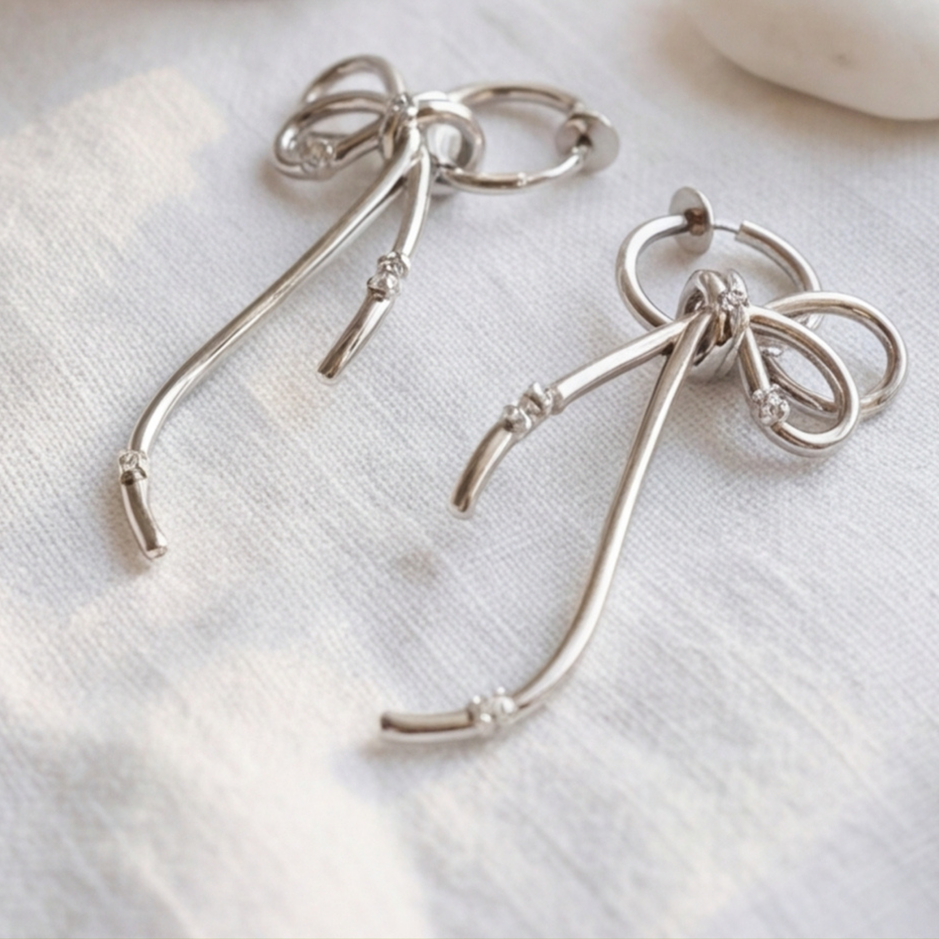 Ribbon Charm Hoop Clip-on Earrings