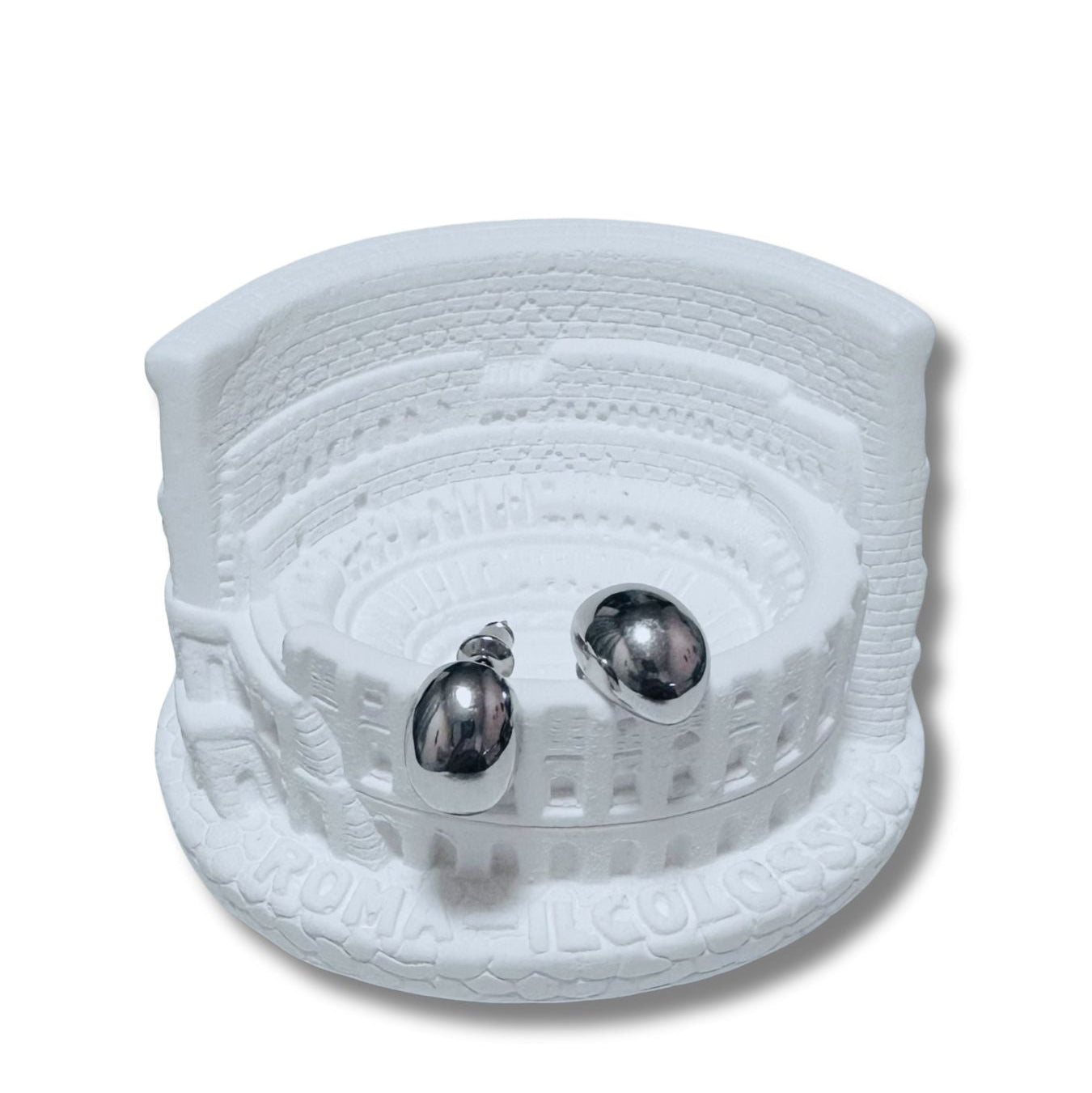 Small Bean-shaped Earrings