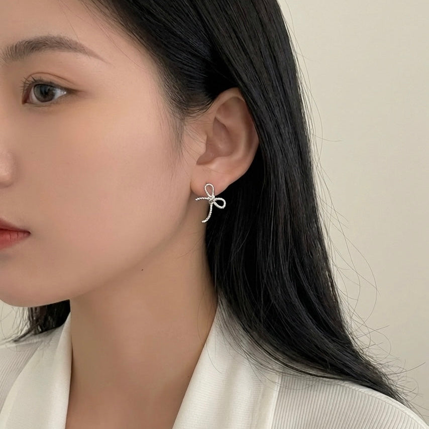 Openwork Bow Earrings