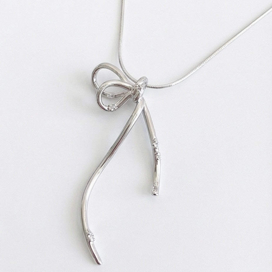 Dangling Ribbon Necklace