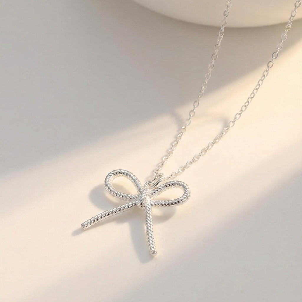 Openwork Bow Necklace