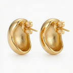 Small Bean-shaped Earrings
