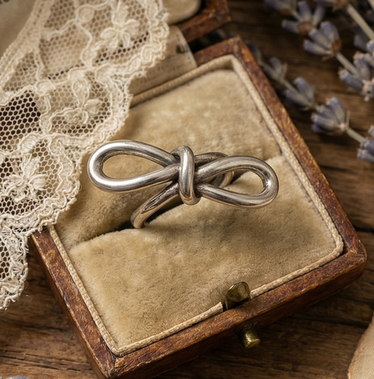 Vintage Silver Bow Open Ring