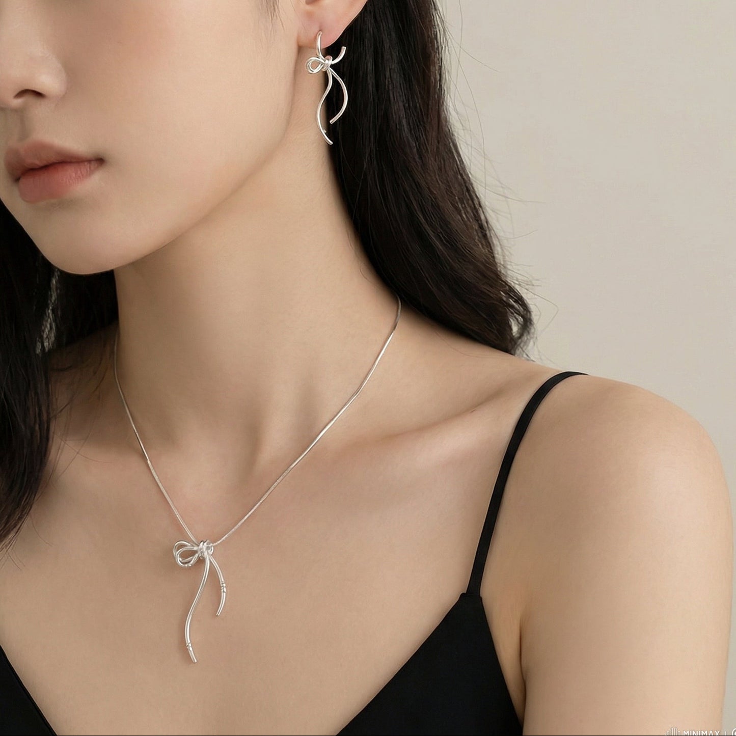 Dangling Ribbon Necklace