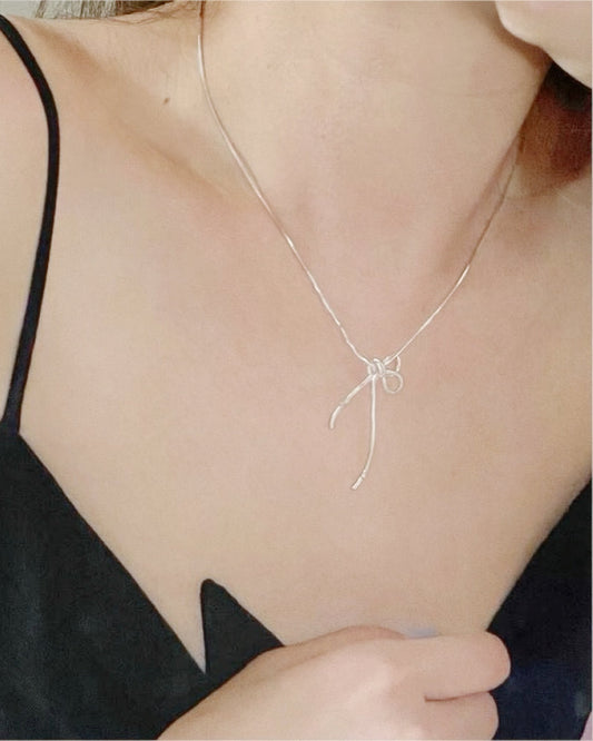 Knot Bow Pendant Necklace
