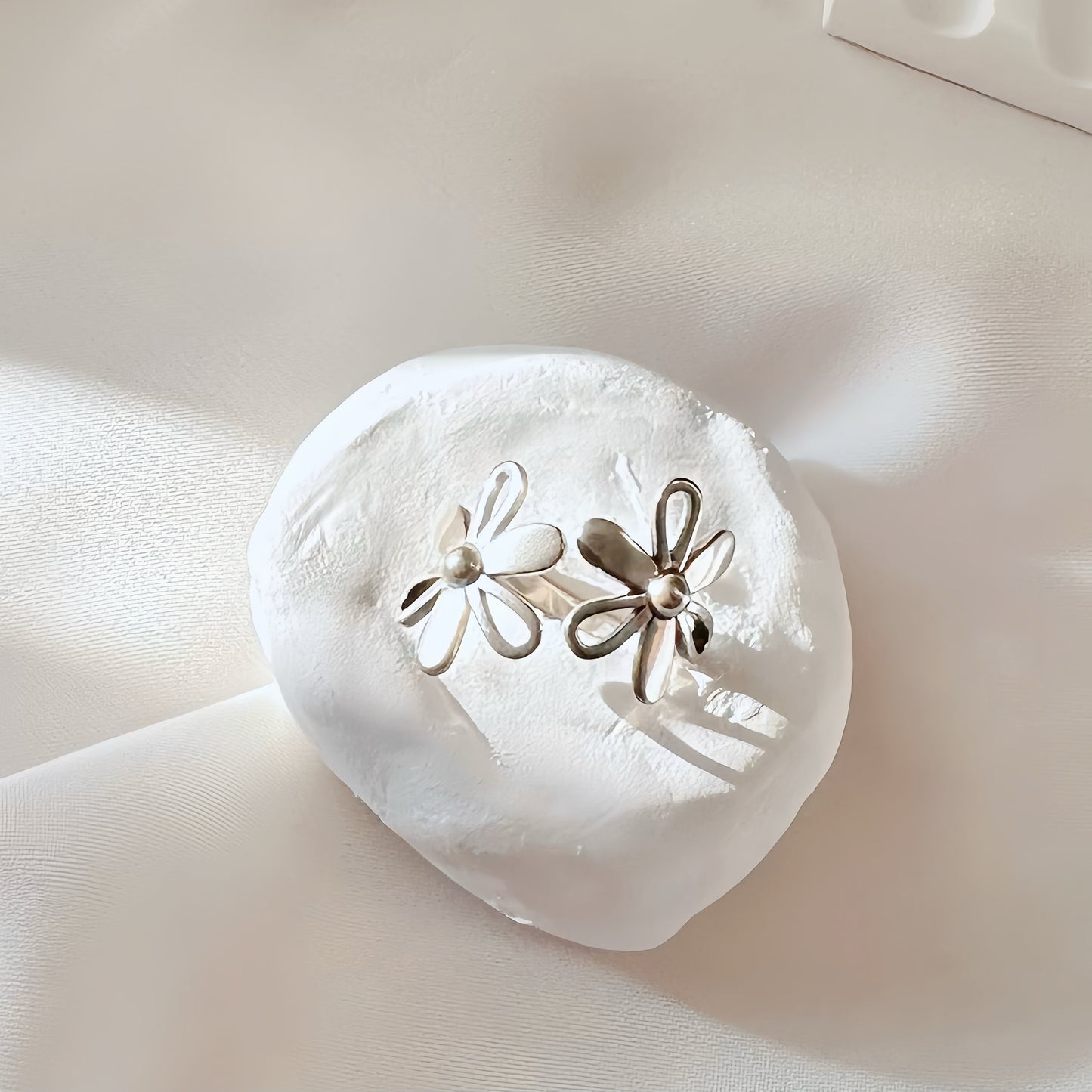 Openwork Floral Ring