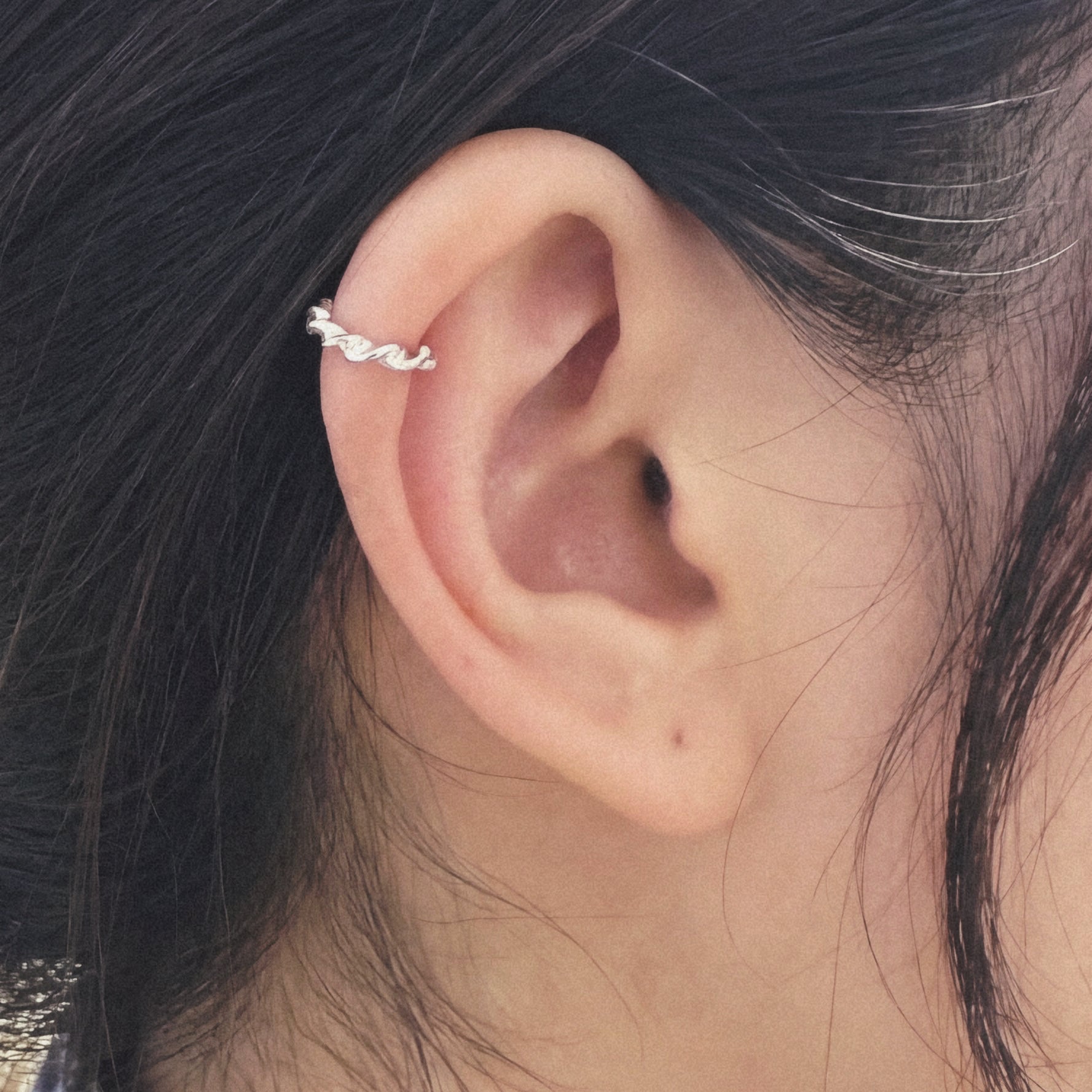Wave Pattern Ear Cuff