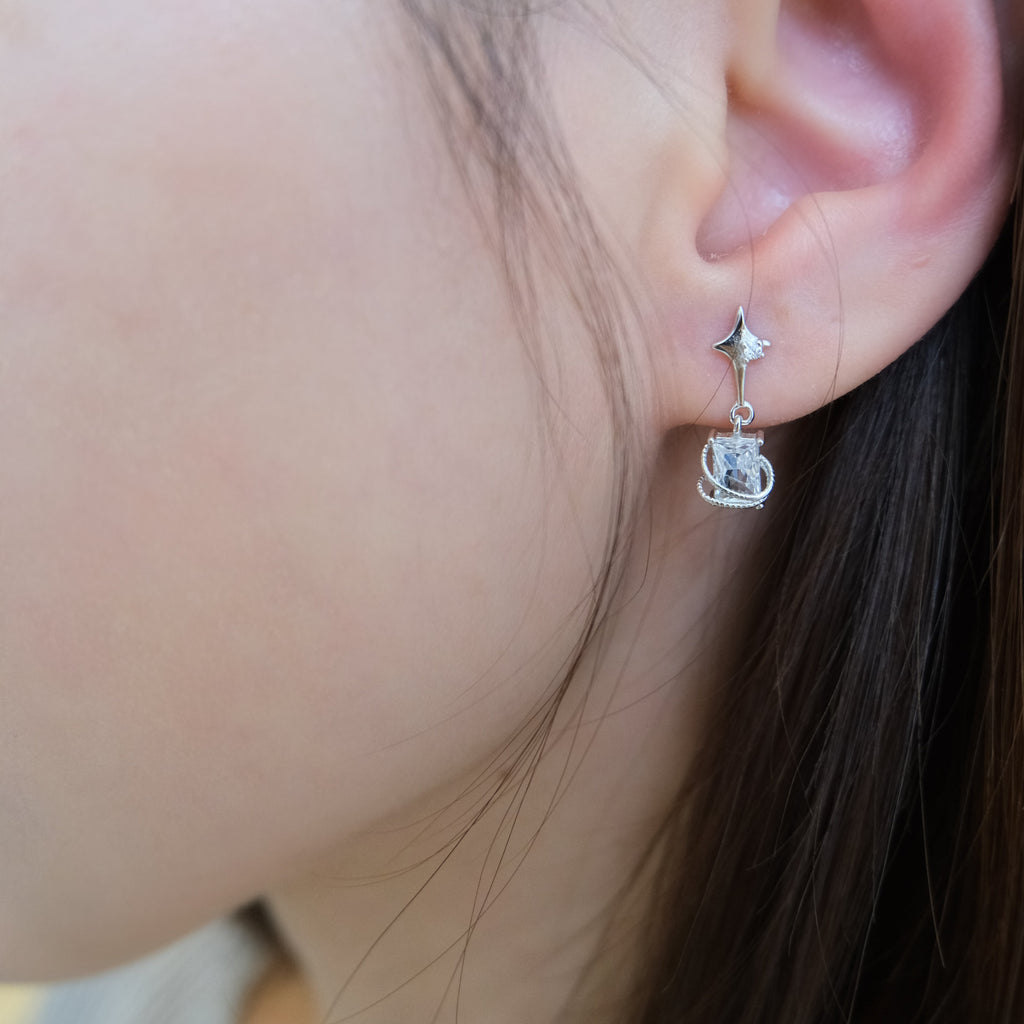 Quartz Four-Point Star Earrings