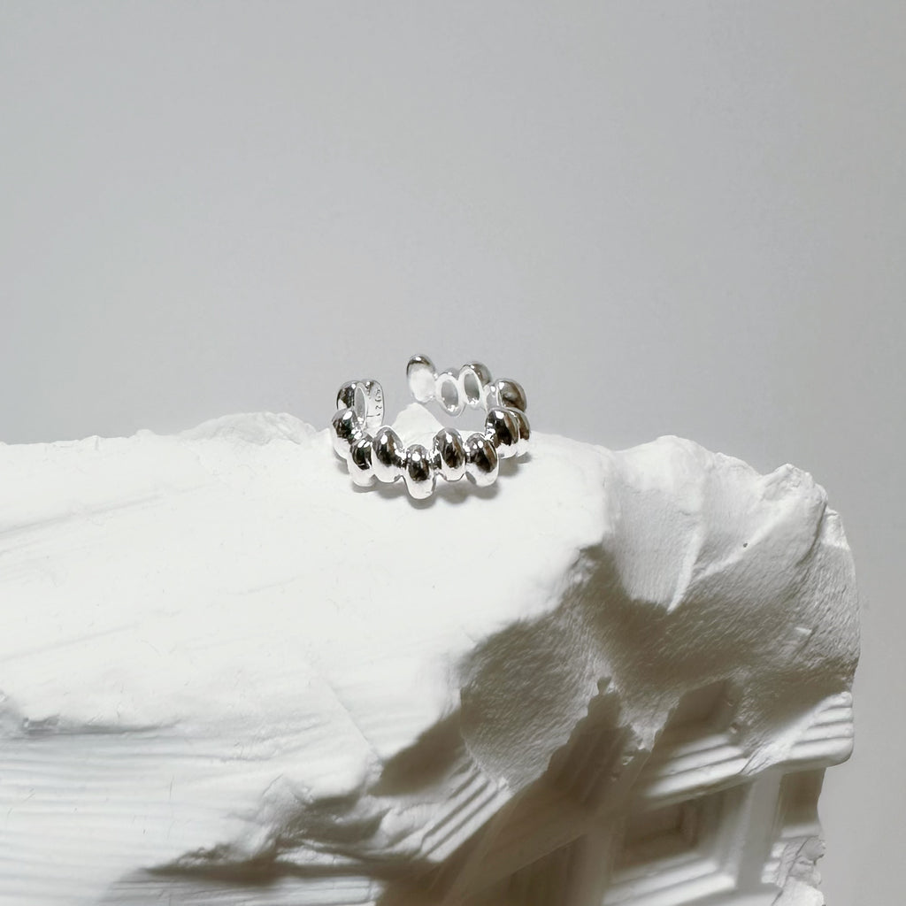 Infinite Ovals Ear Cuff
