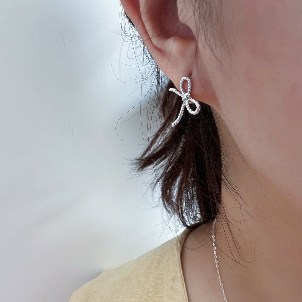 Openwork Bow Earrings