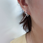 Openwork Bow Earrings