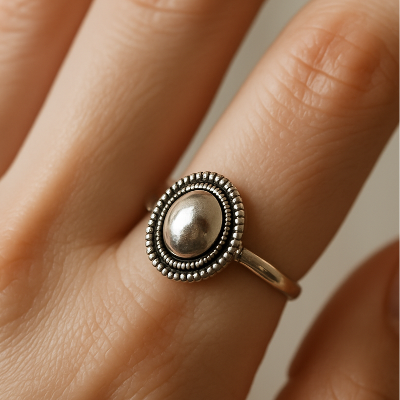 Vintage-style Oval Open Ring