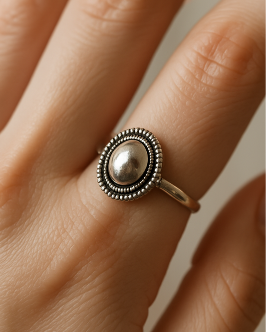 Vintage-style Oval Open Ring